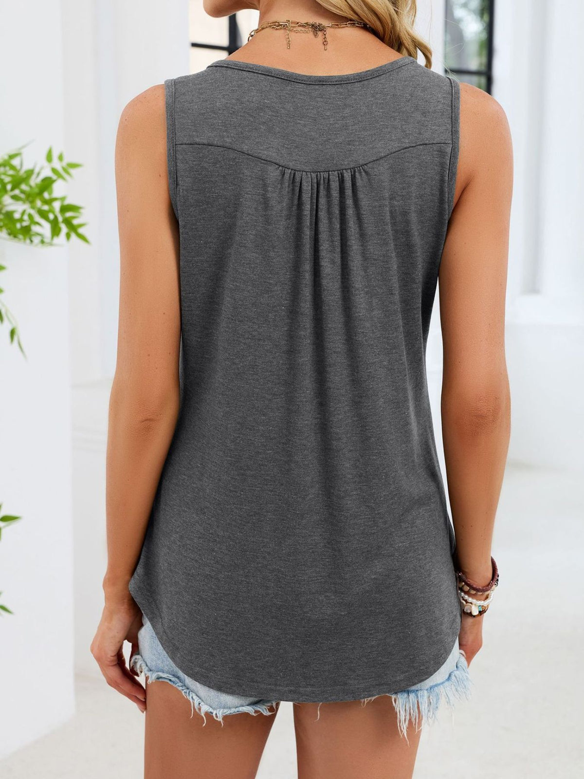 9987cbf9-a6a9-4936-a9ac-89a6995ff436-Max