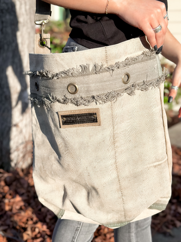 Vintage Addiction Plain Print Tent Bucket Bag