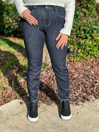 Judy Blue Hi-Rise Rinse Wash Mom Jeans