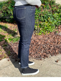 Judy Blue Hi-Rise Rinse Wash Mom Jeans