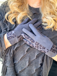 Season Greetings Gloves