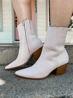 Matisse Caty Ankle Booties