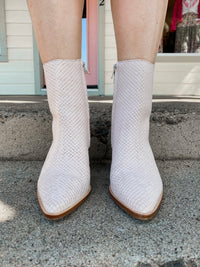 Matisse Caty Ankle Booties
